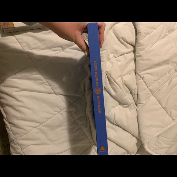 Tory Burch in color Book - Picture 2 of 5